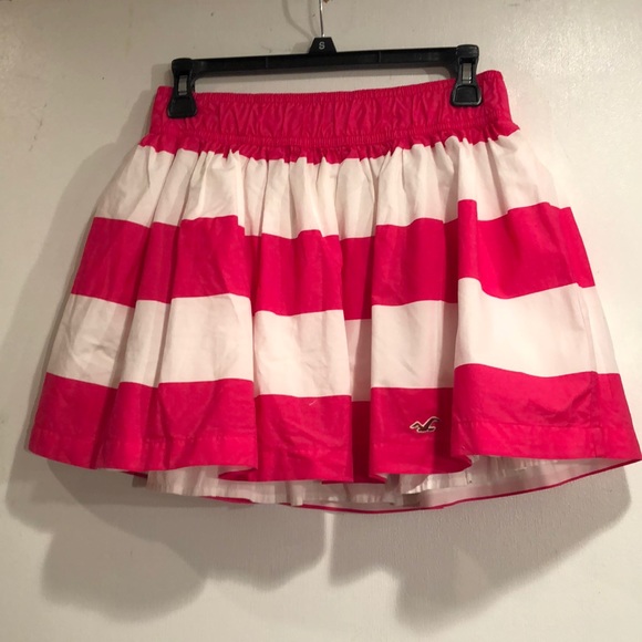 Hollister Dresses & Skirts - Hollister pink and white skirt.  Size Medium